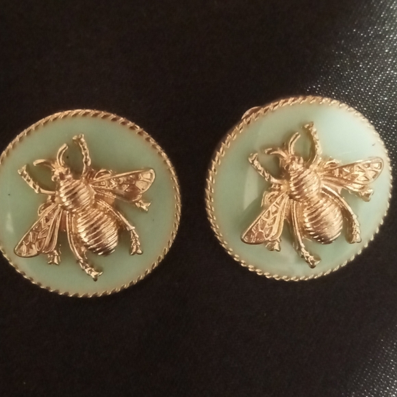 Jewelry - Mint green enamel inlay honey bee in gold tone earrings.